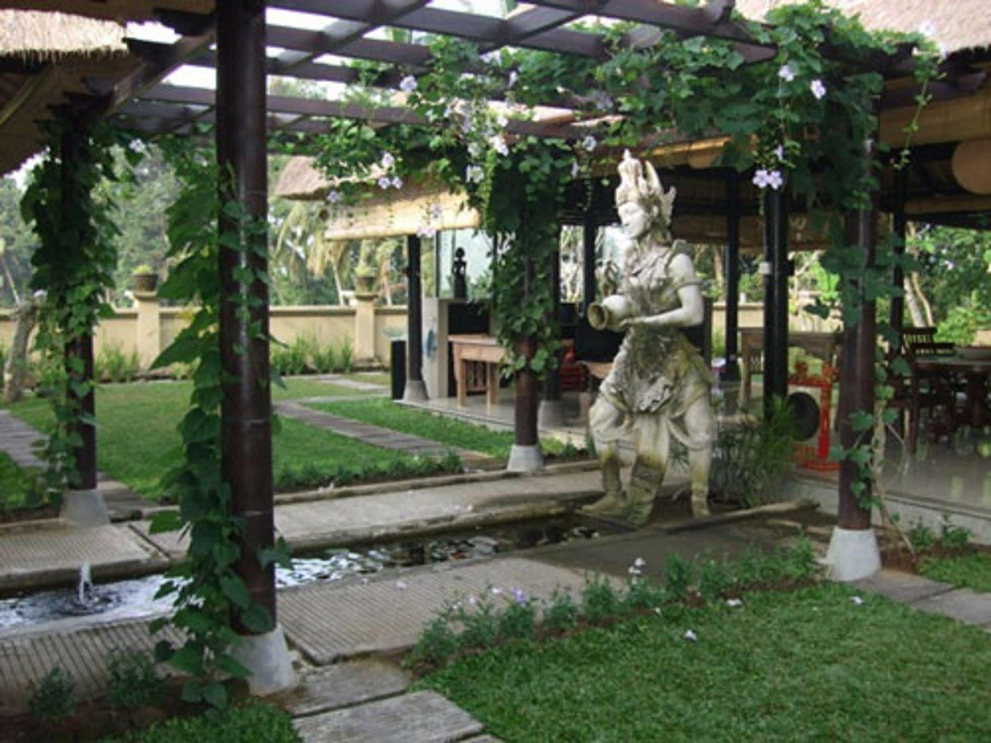 Puri Lotus Hotel Ubud  Luaran gambar